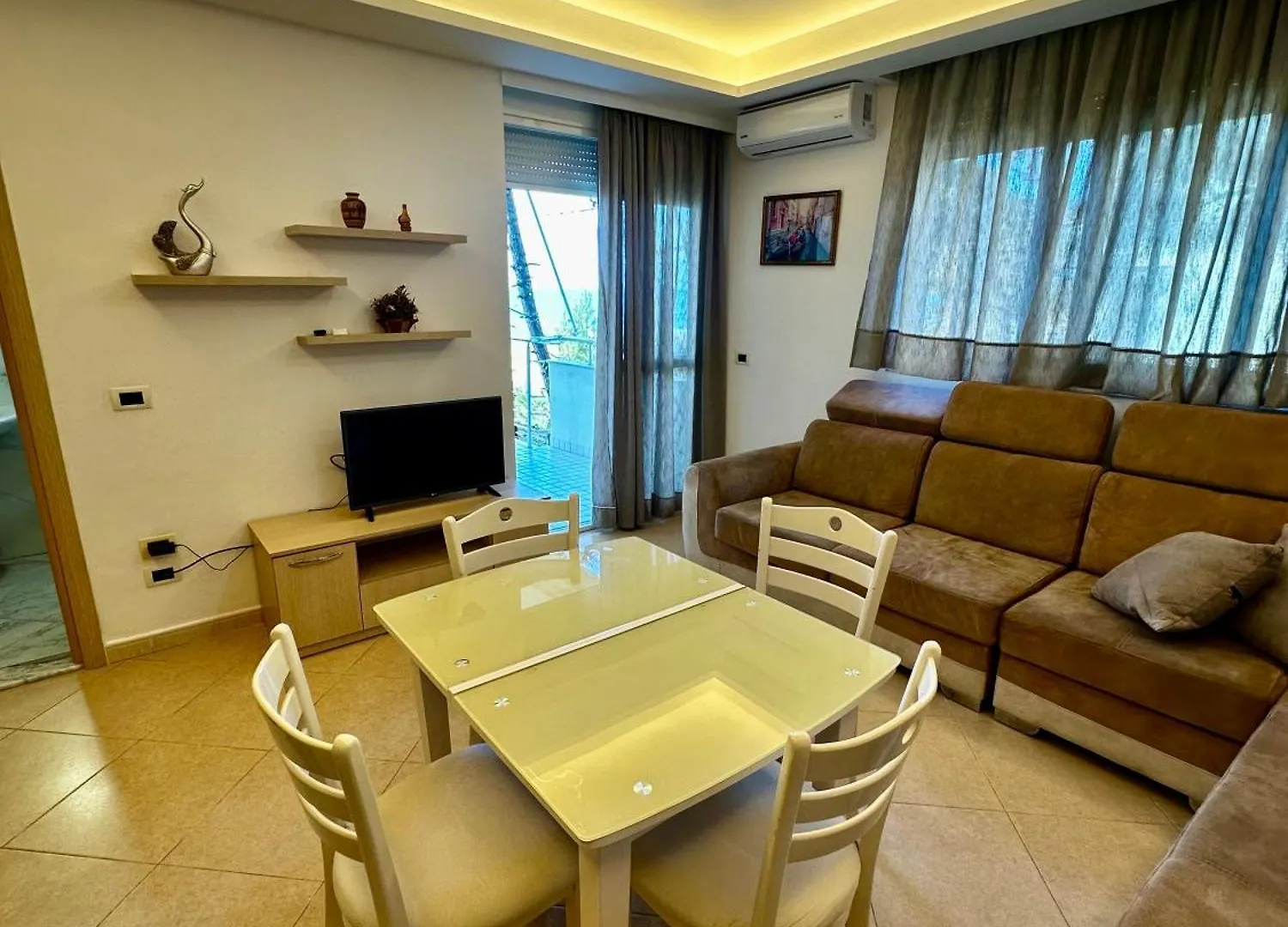 Villa Arberia Kryemëdhej 0*,
